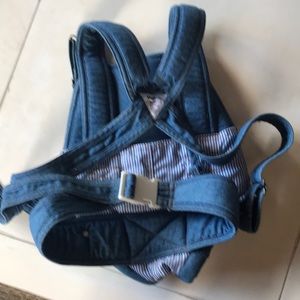 oshkosh baby carrier